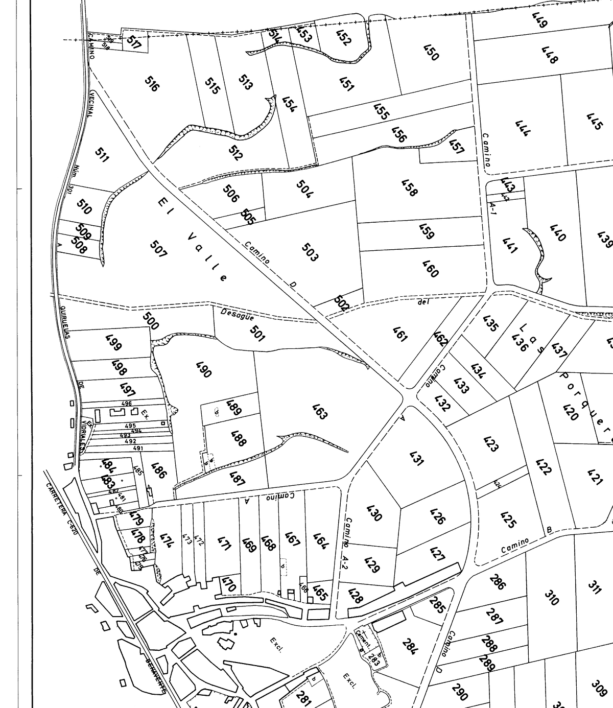 Recorte del plano con el paraje El Valle rotulado sobre las fincas 505 a 512, el camino de Quiruelas a la izquierda y, abajo, el casco urbano y el cementerio.